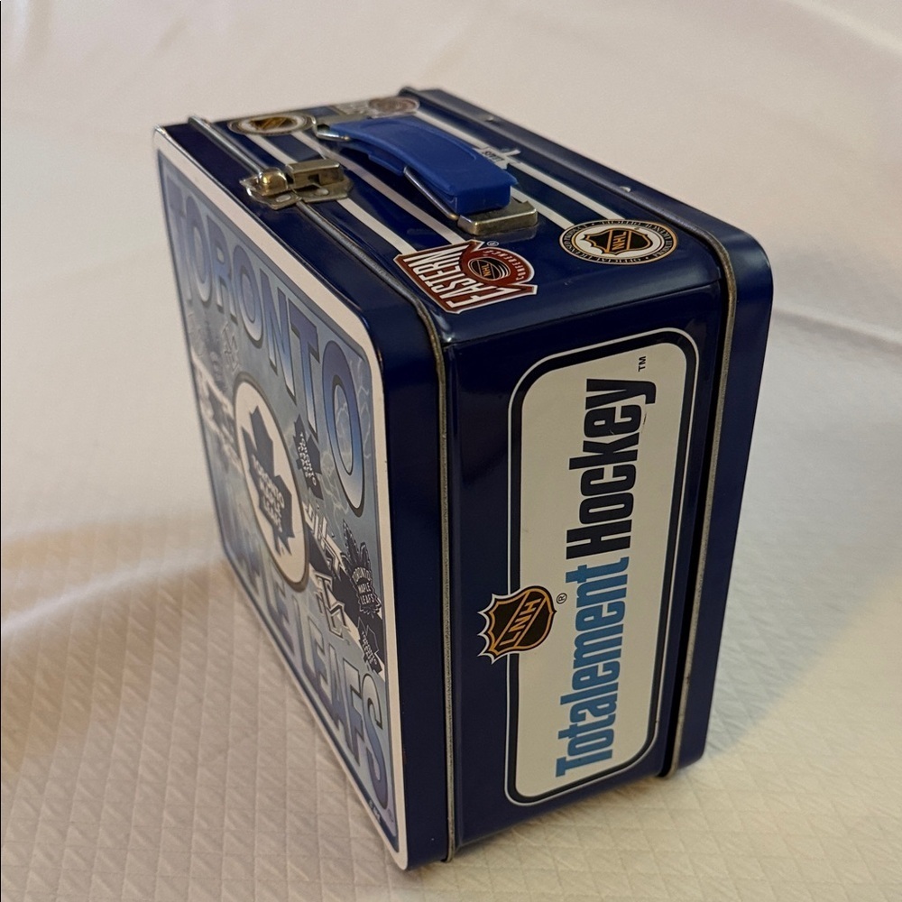 Official NHL Toronto Maple Leafs Vintage Blue Lunch Box with serial number - Picture 5 of 13